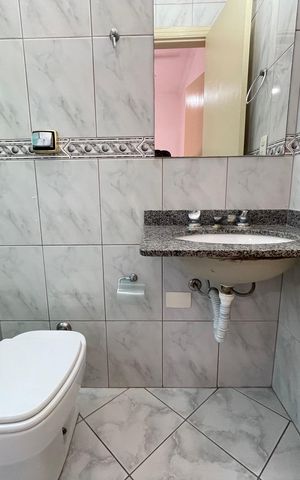 Casa à venda com 160m², 3 quartos e 2 vagas Casa à venda com 160m², 3 quartos e 2 vagasBanheiro da suíte