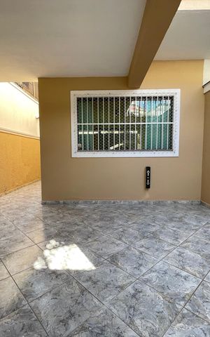 Casa à venda com 160m², 3 quartos e 2 vagas Casa à venda com 160m², 3 quartos e 2 vagasGaragem