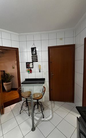 Apartamento à venda com 112m², 3 quartos e 2 vagas Apartamento à venda com 112m², 3 quartos e 2 vagasCozinha