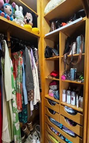 Apartamento à venda com 112m², 3 quartos e 2 vagas Apartamento à venda com 112m², 3 quartos e 2 vagasCloset