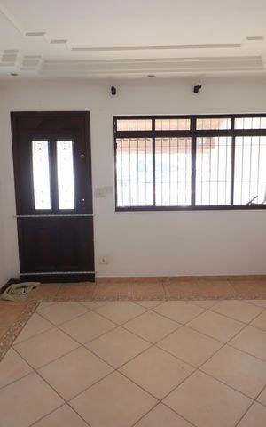 Casa à venda com 213m², 3 quartos e 2 vagasSala