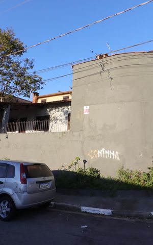 Casa à venda com 213m², 3 quartos e 2 vagasFachada
