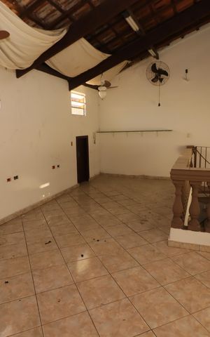 Casa à venda com 213m², 3 quartos e 2 vagasÁrea externa