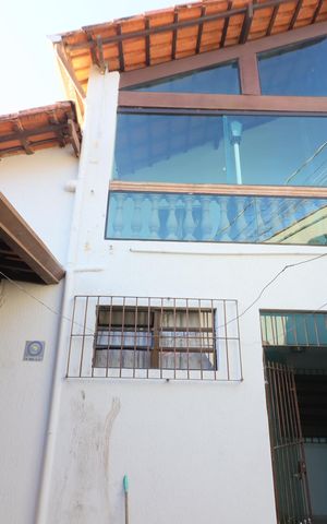 Casa à venda com 213m², 3 quartos e 2 vagasGaragem