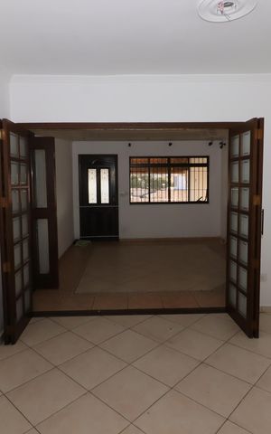 Casa à venda com 213m², 3 quartos e 2 vagasCozinha
