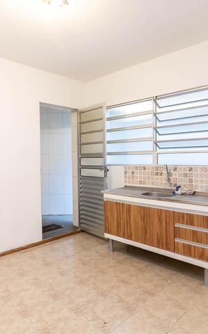 Casa à venda com 345m², 8 quartos e 3 vagasCasa 2 - Cozinha