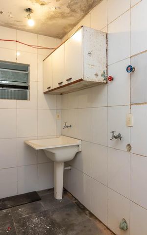 Casa à venda com 345m², 8 quartos e 3 vagasCasa 2 - Área de Serviço