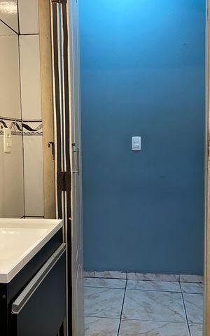 Casa à venda com 300m², 5 quartos e 2 vagasBanheiro 2
