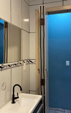 Casa à venda com 300m², 5 quartos e 2 vagasBanheiro 2