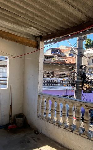Casa à venda com 300m², 5 quartos e 2 vagasVaranda e Área de Serviço