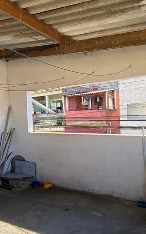 Casa à venda com 300m², 5 quartos e 2 vagasVaranda e Área de Serviço