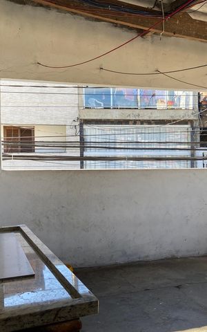 Casa à venda com 300m², 5 quartos e 2 vagasVaranda e Área de Serviço