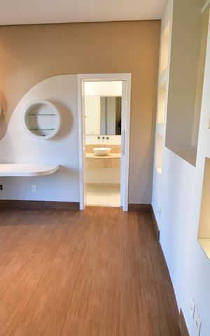 Casa de condomínio para alugar com 472m², 4 quartos e 4 vagasQuarto 3 - Suíte