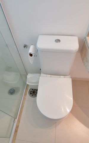 Casa de condomínio para alugar com 472m², 4 quartos e 4 vagasBanheiro Suíte