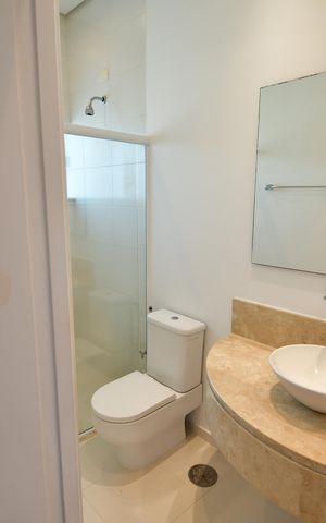 Casa de condomínio para alugar com 472m², 4 quartos e 4 vagasBanheiro Suíte