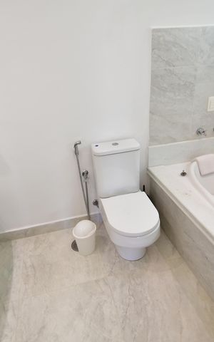 Casa de condomínio para alugar com 472m², 4 quartos e 4 vagasBanheiro Suíte