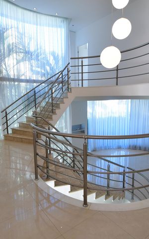 Casa de condomínio para alugar com 472m², 4 quartos e 4 vagasHall