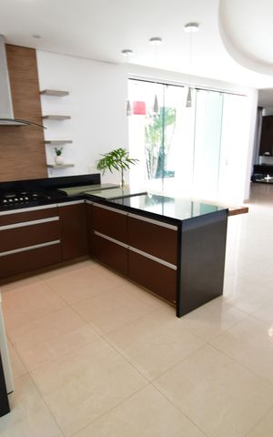 Casa de condomínio para alugar com 472m², 4 quartos e 4 vagasCozinha