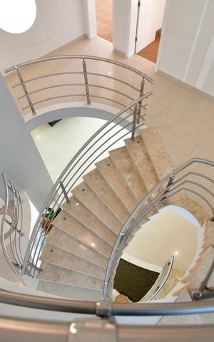 Casa de condomínio para alugar com 472m², 4 quartos e 4 vagasHall