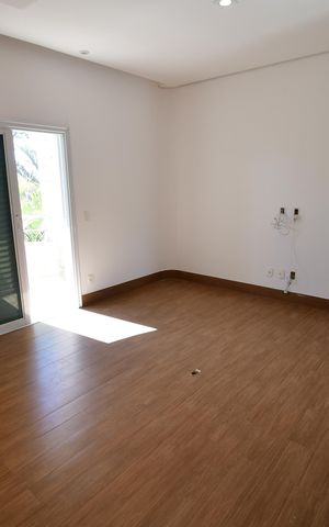 Casa de condomínio para alugar com 472m², 4 quartos e 4 vagasQuarto 4 - Suíte
