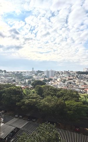 Apartamento à venda com 48m², 2 quartos e 1 vaga Apartamento à venda com 48m², 2 quartos e 1 vagaSacada