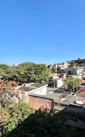 Casa à venda com 300m², 2 quartos e 3 vagas Casa à venda com 300m², 2 quartos e 3 vagasVista do Quarto 2