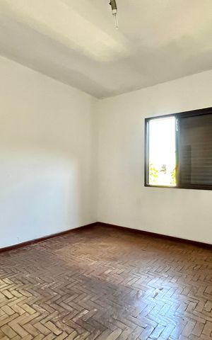 Casa à venda com 300m², 2 quartos e 3 vagas Casa à venda com 300m², 2 quartos e 3 vagasQuarto 2