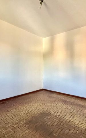 Casa à venda com 300m², 2 quartos e 3 vagas Casa à venda com 300m², 2 quartos e 3 vagasQuarto 2