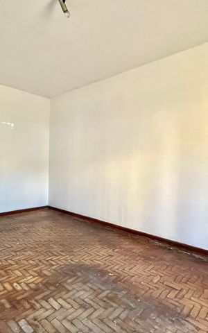 Casa à venda com 300m², 2 quartos e 3 vagas Casa à venda com 300m², 2 quartos e 3 vagasQuarto 1