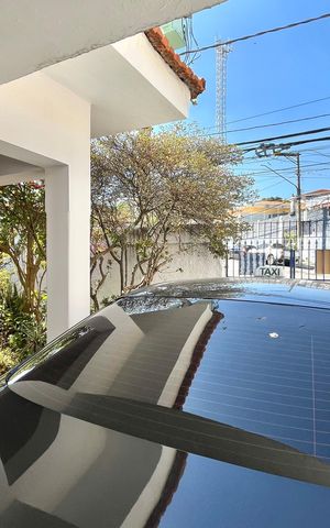Casa à venda com 300m², 2 quartos e 3 vagas Casa à venda com 300m², 2 quartos e 3 vagasGaragem