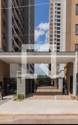 Apartamento à venda com 44m², 2 quartos e 1 vaga Apartamento à venda com 44m², 2 quartos e 1 vagaFachada e portaria