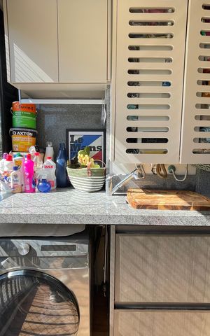 Apartamento à venda com 44m², 2 quartos e 1 vaga Apartamento à venda com 44m², 2 quartos e 1 vagaCozinha e Área de Serviço