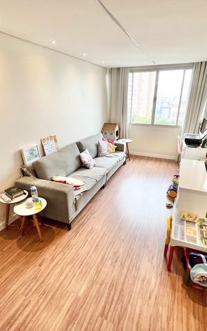 Apartamento à venda com 90m², 3 quartos e 1 vaga Apartamento à venda com 90m², 3 quartos e 1 vagaSala