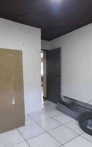 Casa à venda com 165m², 5 quartos e 6 vagas Casa à venda com 165m², 5 quartos e 6 vagasQuarto 3