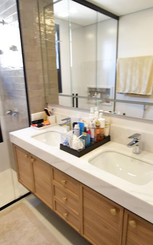 Apartamento à venda com 170m², 3 quartos e 3 vagasBanheiro Suíte
