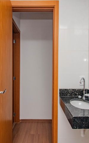 Apartamento à venda com 52m², 2 quartos e 1 vaga Apartamento à venda com 52m², 2 quartos e 1 vagaBanheiro Social