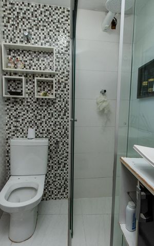 Casa à venda com 170m², 3 quartos e 2 vagas Casa à venda com 170m², 3 quartos e 2 vagasBanheiro da Suíte
