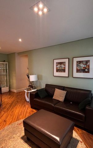 Apartamento à venda com 76m², 2 quartos e 1 vaga Apartamento à venda com 76m², 2 quartos e 1 vagaSala