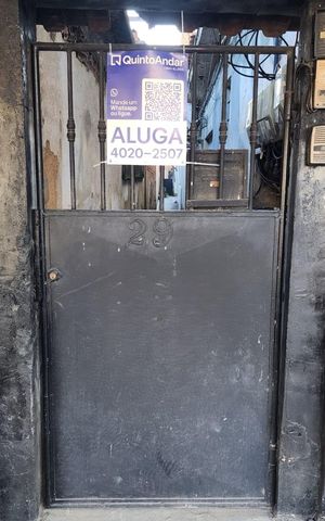 Casa para alugar com 60m², 1 quarto e sem vaga Casa para alugar com 60m², 1 quarto e sem vagaFachada