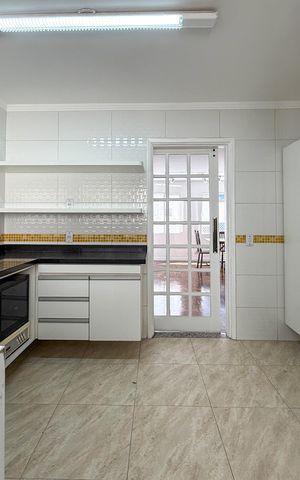 Apartamento à venda com 83m², 2 quartos e 1 vagaCozinha