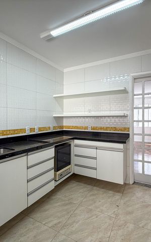 Apartamento à venda com 83m², 2 quartos e 1 vagaCozinha