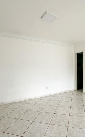 Casa para alugar com 200m², 3 quartos e 2 vagasSala