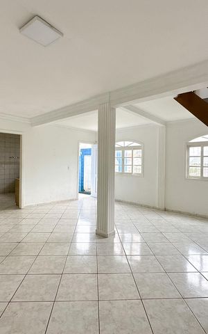 Casa para alugar com 200m², 3 quartos e 2 vagasSala