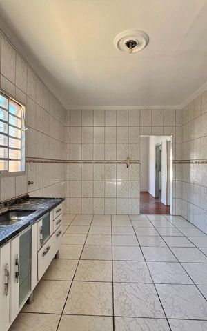 Casa para alugar com 166m², 2 quartos e 2 vagas Casa para alugar com 166m², 2 quartos e 2 vagasCozinha