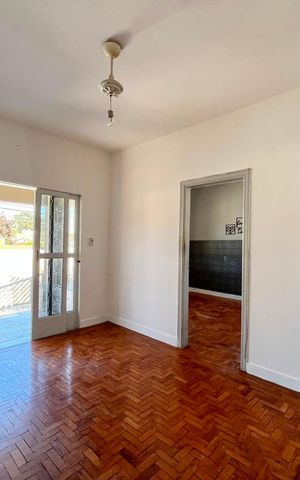 Casa para alugar com 166m², 2 quartos e 2 vagas Casa para alugar com 166m², 2 quartos e 2 vagasSala