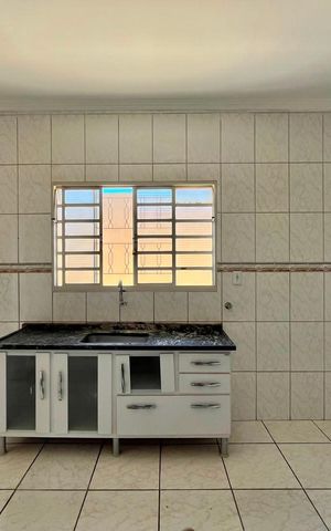 Casa para alugar com 166m², 2 quartos e 2 vagas Casa para alugar com 166m², 2 quartos e 2 vagasCozinha