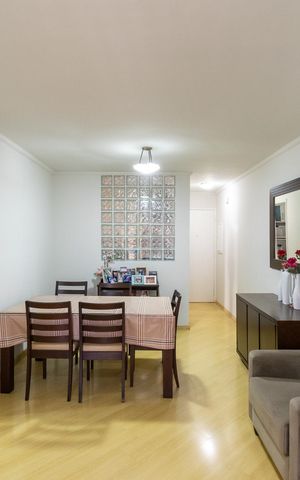 Apartamento à venda com 83m², 3 quartos e 2 vagas Apartamento à venda com 83m², 3 quartos e 2 vagasSala