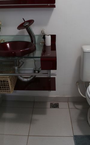 Casa para alugar com 320m², 3 quartos e 2 vagasBanheiro 2