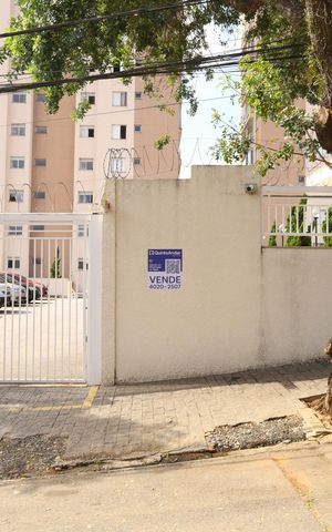Apartamento à venda com 52m², 2 quartos e 1 vagaPlaca grande instalada na fachada do condomínio, dia 04.07.2026 - Código da placa: XDLJ-112