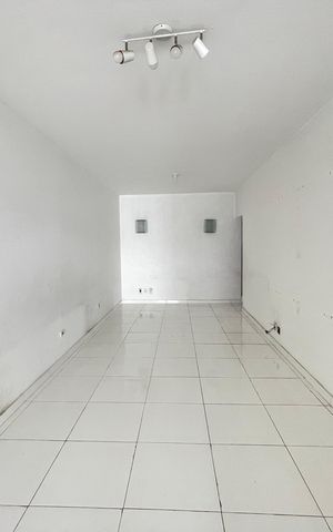 Casa à venda com 85m², 4 quartos e 5 vagasSala